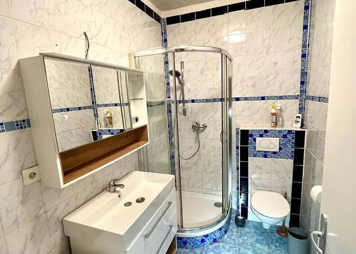 度假居 Haeuschen Fuer Monteure, Autobahn 穆尔河畔布鲁克